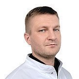 Врач Харламов Виктор Евгеньевич