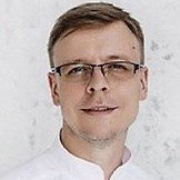 Врач Копосов Владимир Андреевич
