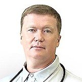 Врач Кулаков Эдуард Николаевич