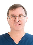 Врач Михайлов Олег Михайлович