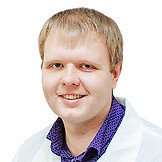 Врач Повереннов Артем Викторович