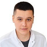 Врач Утяков Альберт Русланович