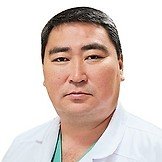 Врач Ванданов Александр Сергеевич