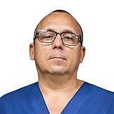 Врач Волков Михаил Валентинович